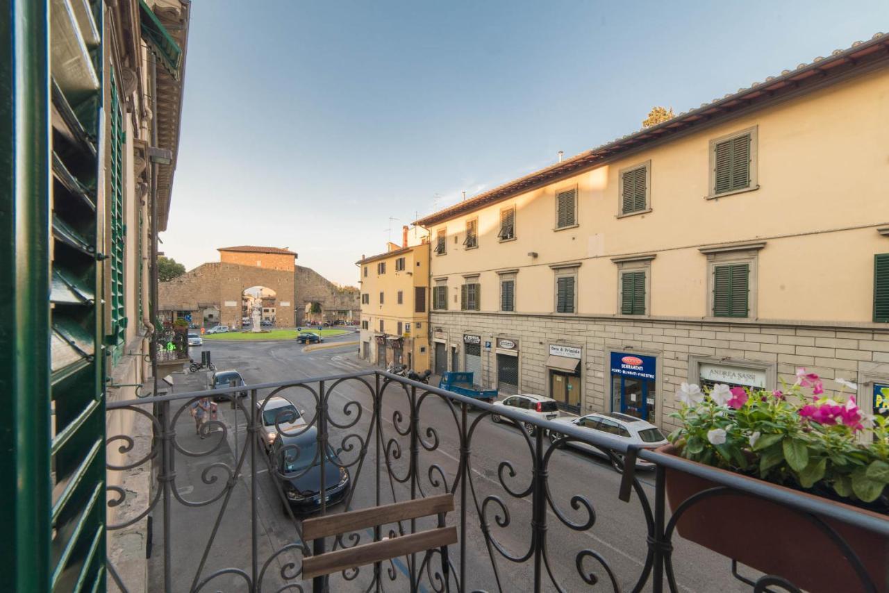 View - Porta Romana APT - Dolcevita Holiday Florencia Exterior foto